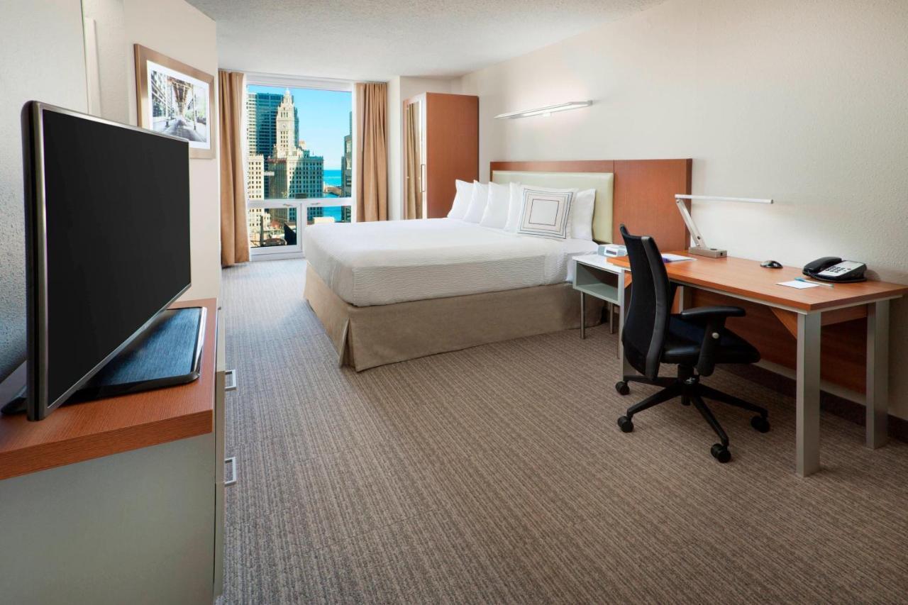 Springhill Suites Chicago Downtown/River North Экстерьер фото