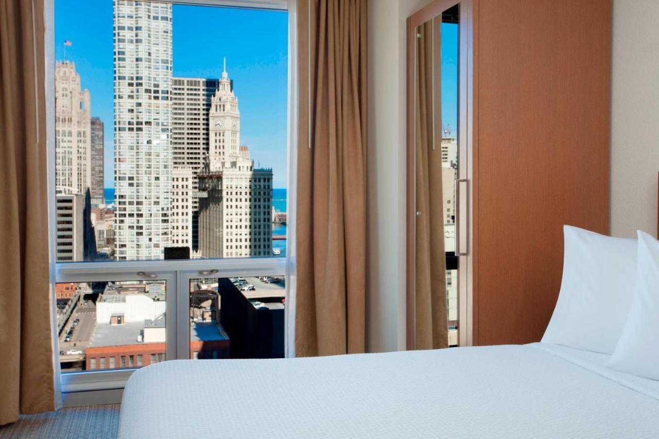 Springhill Suites Chicago Downtown/River North Экстерьер фото