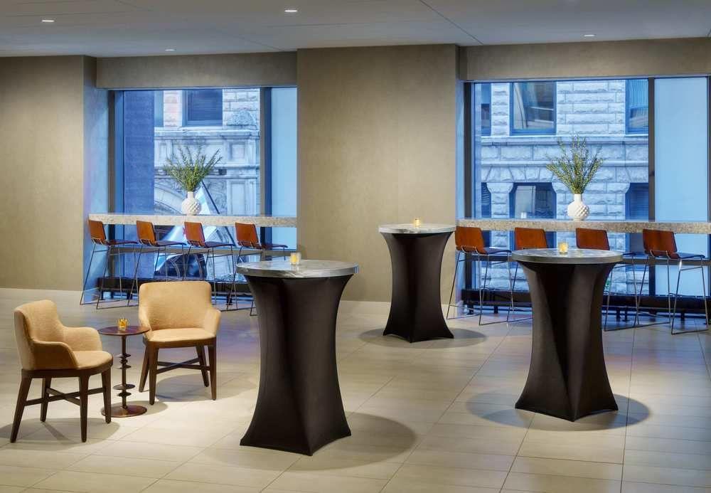 Springhill Suites Chicago Downtown/River North Экстерьер фото