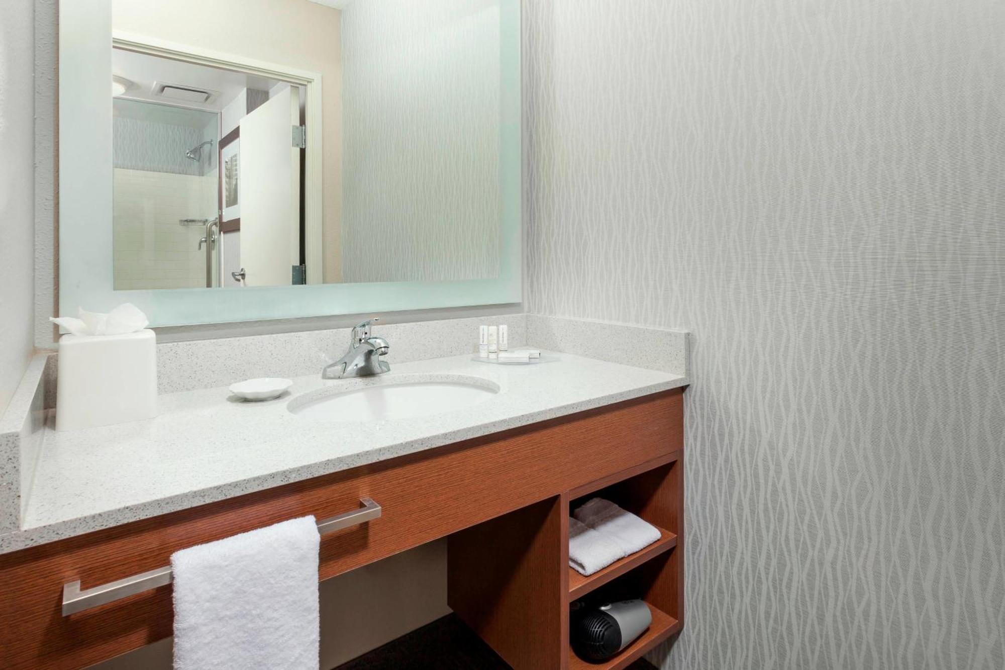 Springhill Suites Chicago Downtown/River North Экстерьер фото