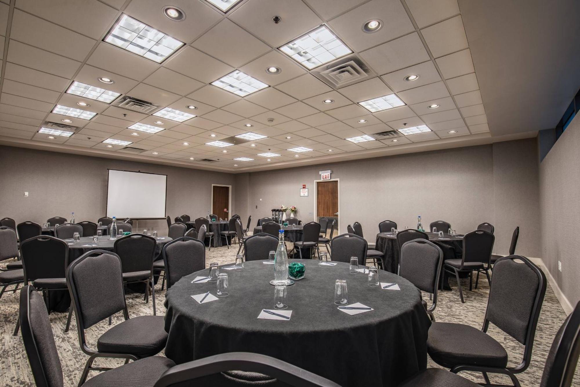 Springhill Suites Chicago Downtown/River North Экстерьер фото