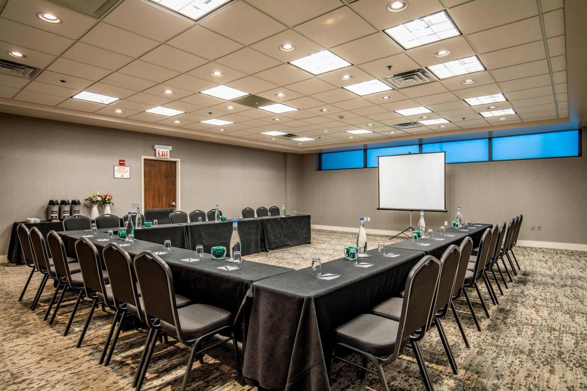 Springhill Suites Chicago Downtown/River North Экстерьер фото