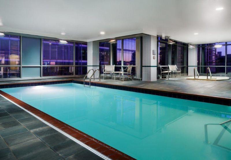 Springhill Suites Chicago Downtown/River North Экстерьер фото